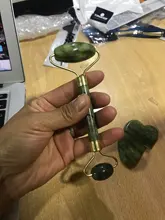 Masajeador de rodillo de Jade para rodillo Facial Gua Sha Jade Stone, masajeador Facial de belleza, levantamiento de cara delgada, herramientas de cuidado para la piel Facial antiarrugas