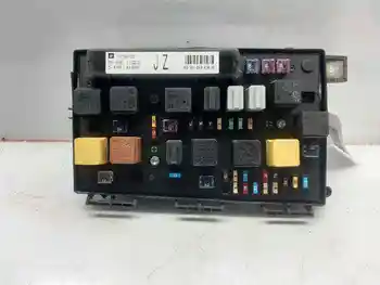 

13250231 RELES box/fuses OPEL ASTRA H Saloon