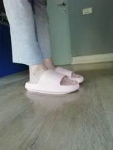 Sandalias antideslizantes gruesas universales de secado rápido, Zapatillas de casa de suela gruesa, calzado de baño, Sandalia de playa de verano