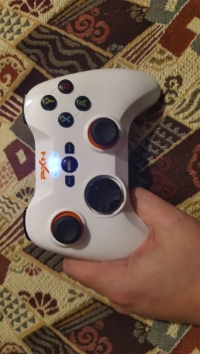 Отзыв о товаре Беспроводной bluetooth игровой контроллер PXN PXN-9613 Pubg, портативный геймпад для ПК, телефона Android, ТВ-приставки, контроллер Joystic PC Mobile компьютера от пользователя A***v