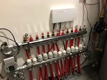 BOT306 Series Smart Gas Boiler Wireless WIFI Thermostat and 8 Sub-chamber Hub Controller