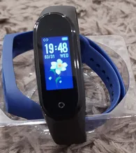 Reloj deportivo inteligente M4 para hombre y mujer, pulsera multifunción resistente al agua con control del ritmo cardíaco y de la presión sanguínea