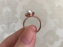 Huitan romántico anillos de perlas simuladas para las mujeres de lujo aniversario de boda accesorios anillos de compromiso para venta al por mayor
