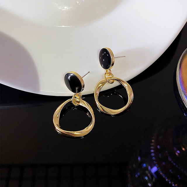Women’s Heart Shape Cute Drop Earrings 2022 Fashion Black Crystal Love Heart Statement Earrings for Women Jewelry Gifts