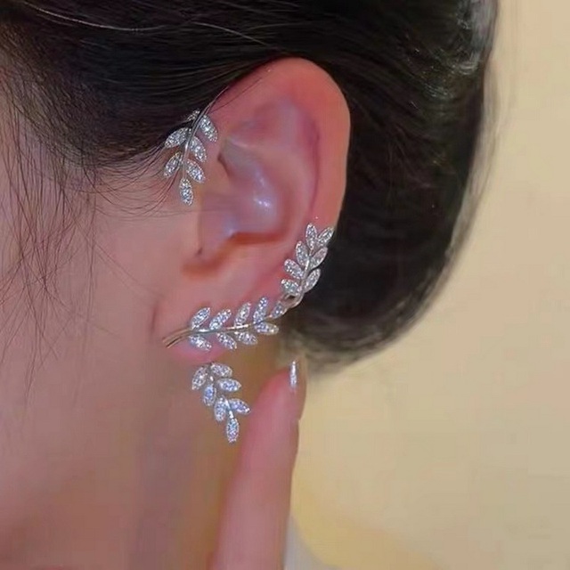Sparkling Zircon Butterfly Leaf Gold Plated Metal Ear Cuff Women Fashion Non Piercing Clip Earrings Girl Party Jewelry