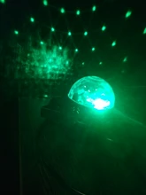 Bola de discoteca giratoria para fiesta, luz de fiesta giratoria activada por sonido, iluminación RGB 3LED de 3W para Navidad, boda, eventos, ángulo de haz, color negro con funda transparente