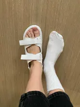 Sandalias de cuero de imitación para mujer, zapatos planos deportivos a la moda, Joker, con plataforma romana Ins, para verano, 2020