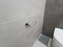 Juego de accesorios de acero inoxidable para el baño, set del hogar de toallero cromado pulido, soporte de papel higiénico, gancho de barra de toalla