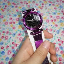 Reloj para mujer, de cuarzo, elegante, con imán, hebilla, cielo estrellado, Número Romano, púrpura, reloj de pulsera de regalo