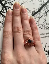 Huitan-Anillo de bruja para mujer, piedra negra única, ajuste giratorio, Diseño de banda, Color oro rosa, anillos de dedo de compromiso para mujer, venta al por mayor