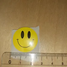 Pegatinas de coche para ordenador portátil, pegatina de retrato de cara sonriente, juguetes para niños, recompensa, pegatinas motivacionales para profesores, 500 Uds. Por rollo