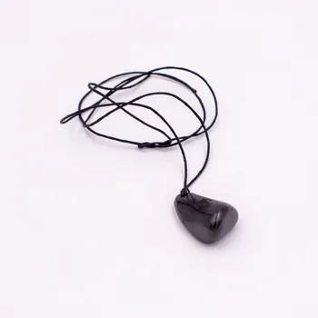 

Pendant Shungita singing rolled with Hole