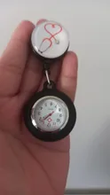 Reloj de bolsillo con dibujos animados para mujer, estetoscopio médico de enfermera, con corazón, retráctil, tarjeta de identificación, cabujón de cristal, regalo