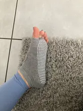 Calcetines antideslizantes con empuñadura adherente para mujer, medias antideslizantes para Yoga, gimnasio, Fitness, Pilates, calcetín de baile profesional