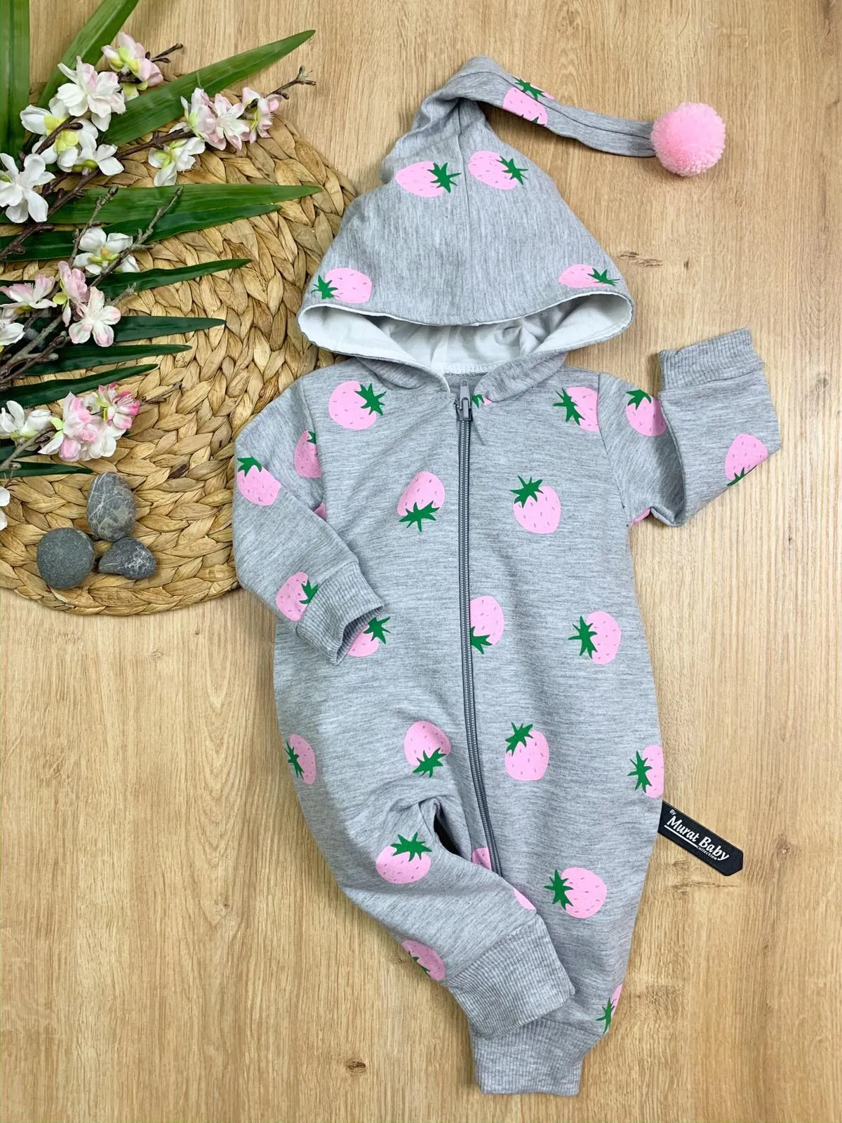 

Strawberry Printed Hooded Jumpsuit Baby Clothing Baby Style Baby Seasonal