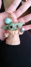 Nuevo Star Wars bebé Yoda llavero de figura Anime Yoda llavero modelo Kawaii dibujos animados colgante llavero clave cadena para niños juguete para regalo