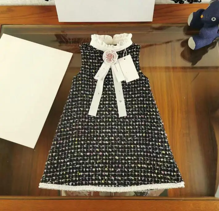 Осенне-зимние платья для девочек; Размеры 100-150 см; хорошее качество