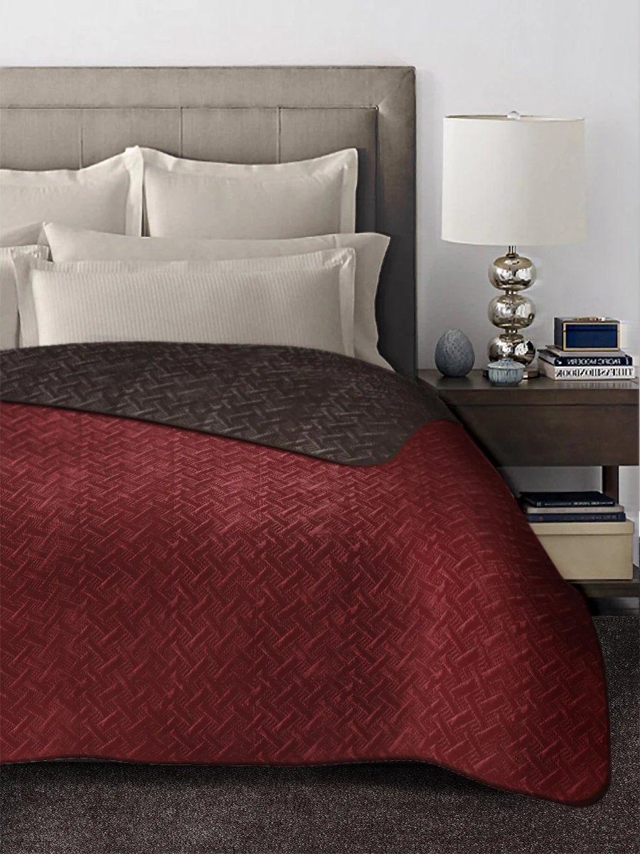 Покрывало на кровать "Палермо" атлас с 2-х сторон 240х260 см - Цвет: burgundy/ chocolate