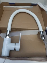 FRAP-grifo flexible de estilo moderno para cocina, mezclador de fregadero, grifos de un solo Mango, color rojo, blanco, negro, agua fría y caliente