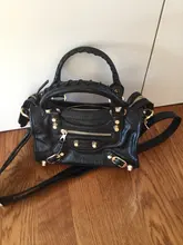 Bolso europeo de cuero PU para motocicleta para mujer, bandoleras cruzadas con remaches y borlas