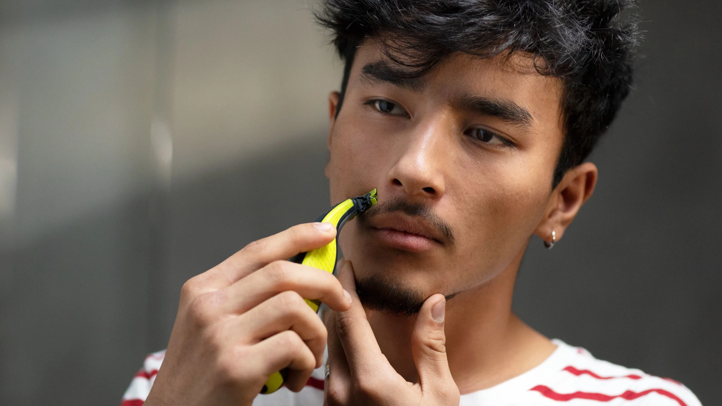 Philips OneBlade Pro QP2630 Face Body Hybrid Electric Shaver and Trimmer Men's Razor Wet Dry Beard Trimmer with 2 Blades 5 Combs Philips OneBlade Pro QP2630 Face Body Hybrid Electric Shaver and Trimmer Men's Razor Wet Dry Beard Trimmer with 2 Blades 5 Combs