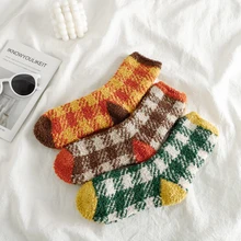 Специальная цена, ретро клетчатые коралловые плюшевые носки, детские зимние плюшевые носки, три пары