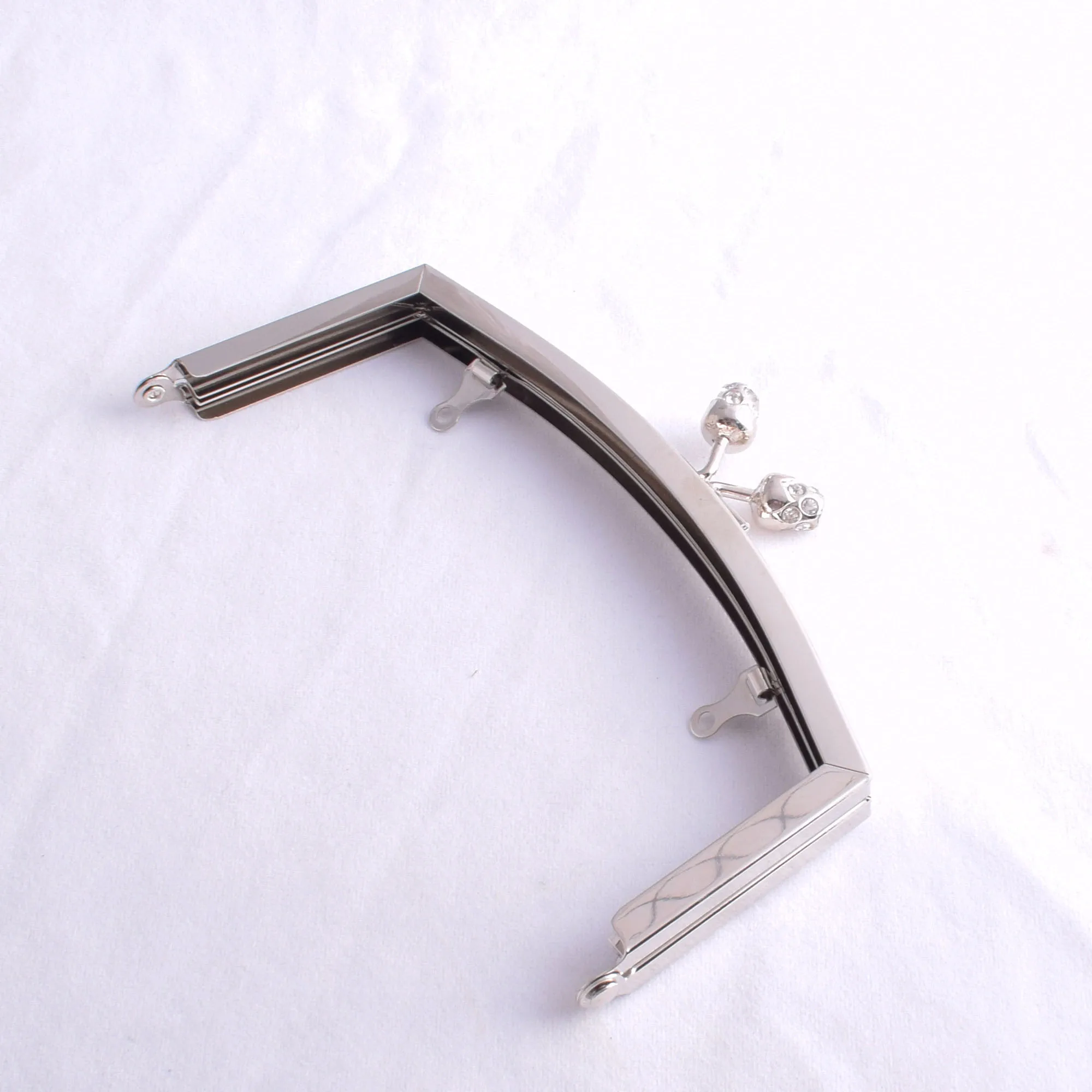 6.2" Metal Purse Frame Fashion Kiss Clasp Lock Elegant Purse Handle Silver Charming Clutch Frame Coin Bag DIY Craft