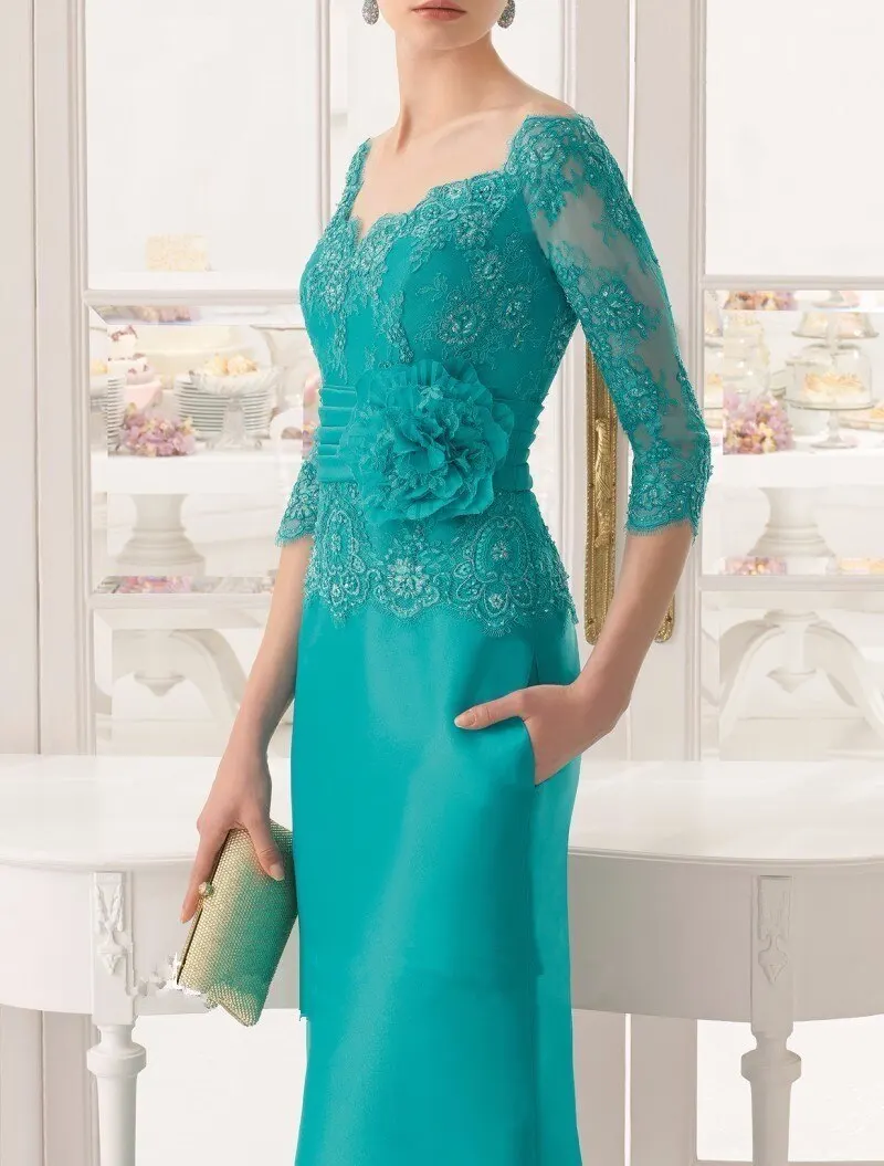 

Plus Size Knee Length Green Mother Of The Bride Dresses Sheath V-neck 3/4 Sleeves Lace Flowers Groom Long Mother Dresses