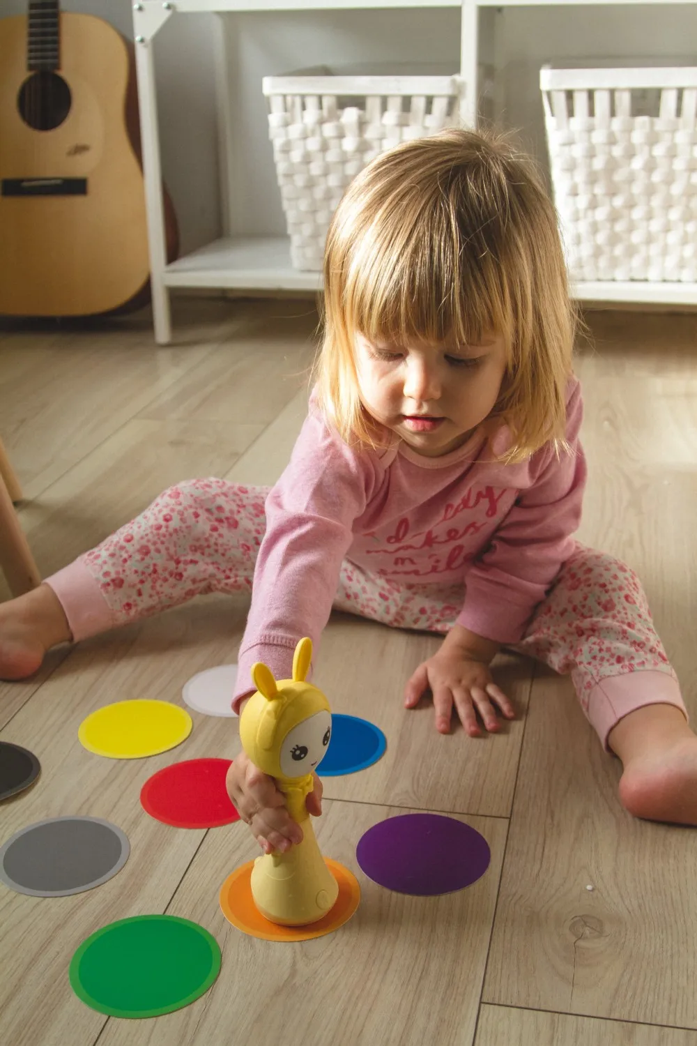 Интерактивная развивающая игрушка BertToys Зайчик Няня