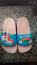 Zapatillas de unicornio arcoíris para niños y niñas, zapatos de playa, pantuflas suaves para interiores