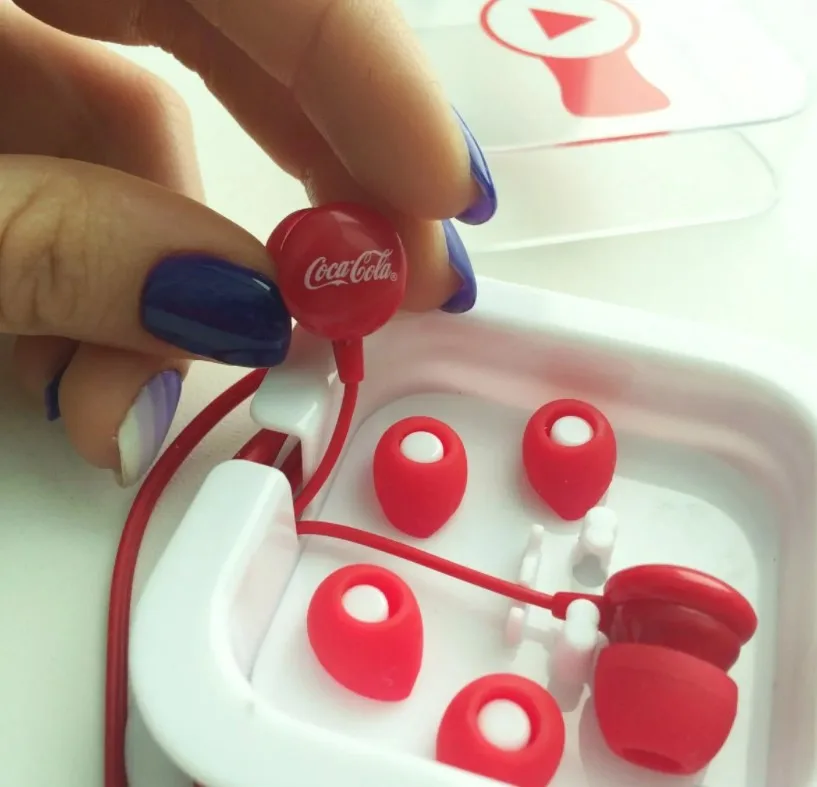 Наушники Coca-Cola вакуумные с шумоподавлением вкладышами для Android Samsung iphone Honor Huawei