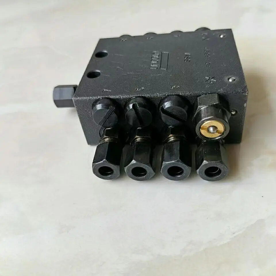 

Zoomlion Pump Truck 8-Hole Distribution Valve Qil Separator