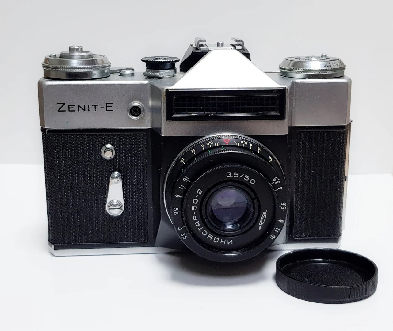 Фотоаппарат Зенит Е, Zenit-E. Объектив Индустар-50-2 (3,5/50.