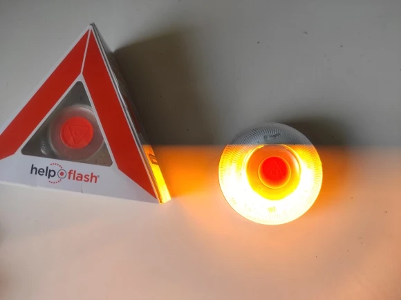 HELP FLASH - Luz de emergencia baliza AUTÓNOMA de señalización con linterna homologada por DGT