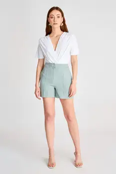 

Trendyol Basic Shorts & Bermuda TWOSS20SR0125