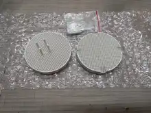 Laboratorio Dental, 2 bandejas de nido de abeja con 20 pines de circonio