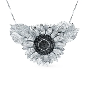 

Silver Pendant with cubic zirconia sunlight sample 925