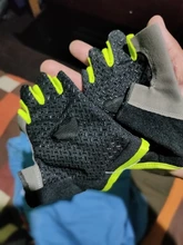 Guantes de ciclismo para deportes al aire libre, protectores de mano en malla, transpirables, accesorios de bicicleta antideslizantes, cubre la mitad de los dedos