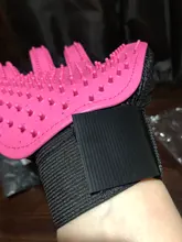 Nuevo cepillo para mascotas guante peine aseo de gatos muda de piel de la mascota de guantes peine en forma de mano guante de limpieza de mascota peine para perros y gatos