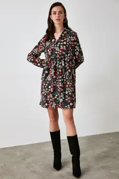 

Trendyol Flower Decorated Dress TWOAW21EL2172
