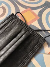 Mascarilla desechable de 3 capas, máscara facial de tela no tejida, antipolvo, con elásticos para las orejas, color negro, 10/50/100 Uds.