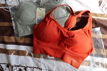 F.DYRAA mujeres Sujetador deportivo Push Up Crop superior femenino Fitness gimnasio sujetador hueco transpirable superior Sexy Running Yoga Bra ropa deportiva