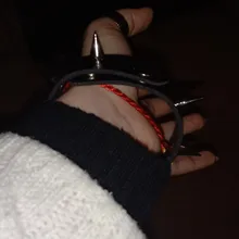 Pulsera gótica negra Punk para mujer, remache de punta cónica, brazalete de cuero negro, talla grande, Unisex