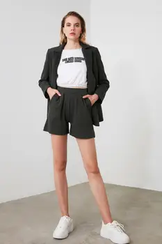 

Trendyol Pockets Knitting Shorts & Bermuda TWOAW21SR0019