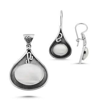 

Silver 925 Sterling Pearl Cubic Zirconia Hand Job Set