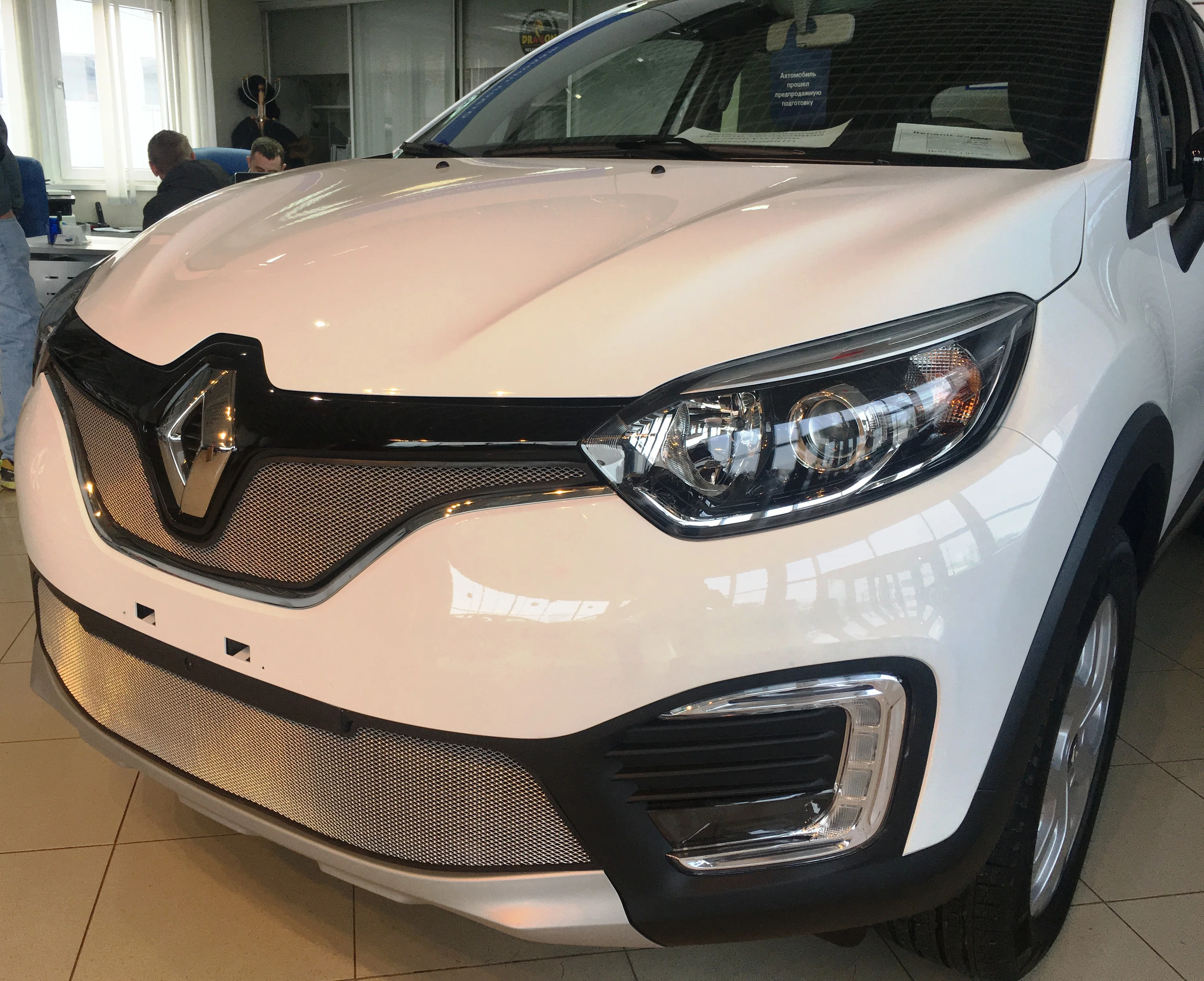 Защита радиатора сетка Renault Kaptur->