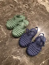 Los niños de verano sandalias bebé niña suave antideslizante zapatos de princesa Zapatos Niños caramelo zapatos Jelly de playa niños Casual romano zapatillas