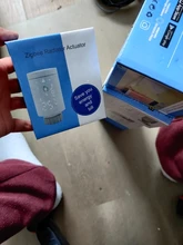 Tuya Smart ZigBee-válvula termostática programable para radiador, controlador de temperatura compatible con Alexa