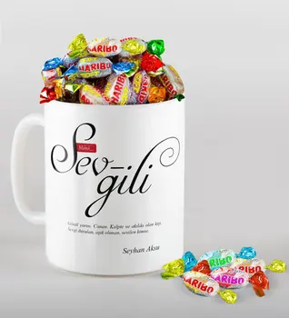 

Personalized Mânâ Lovers Mug and Haribo Candy Gift Set