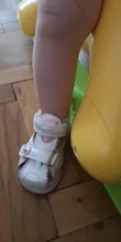 Apakowa-zapatos clásicos de moda para niños y niñas, sandalias de cuero PU para niñas pequeñas, mariposa con soporte para arco